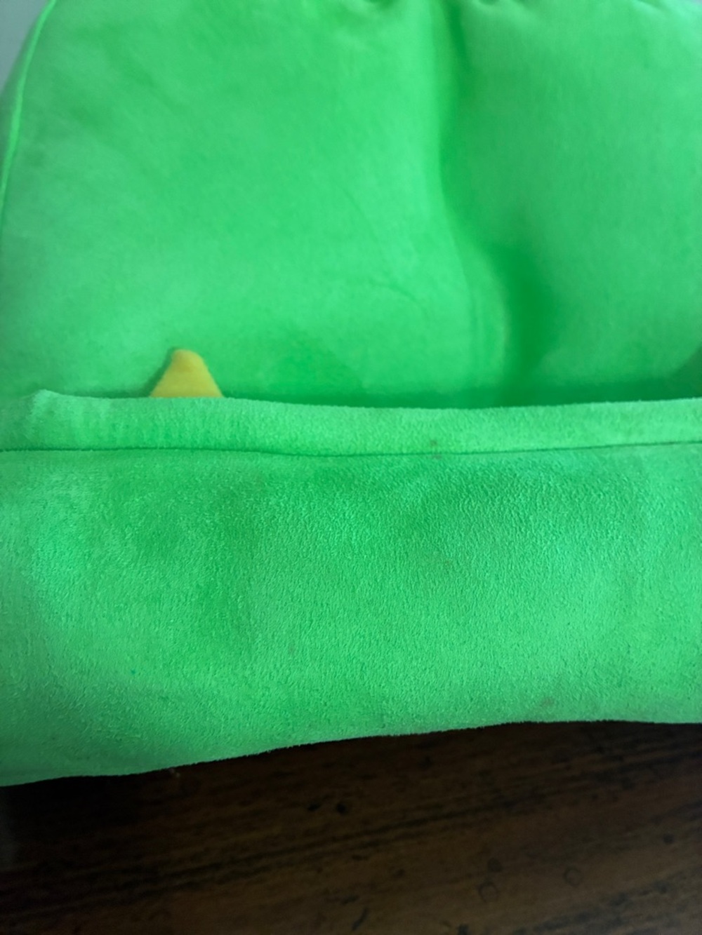 Thinking Gifts - BOOK MONSTER Book/Tablet Stand - Picture 9 of 10